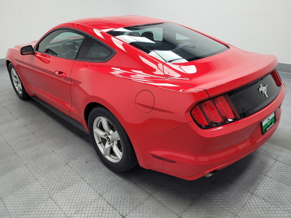 2017 Ford Mustang V6 - Photo 3