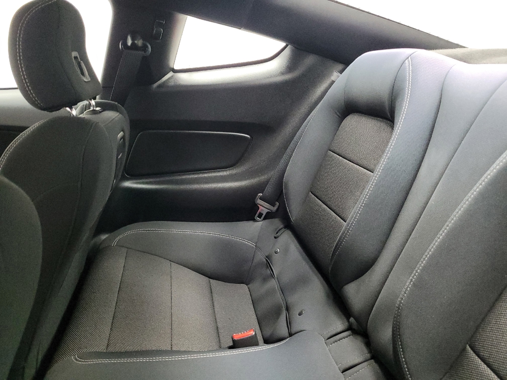 2017 Ford Mustang V6 - Photo 14