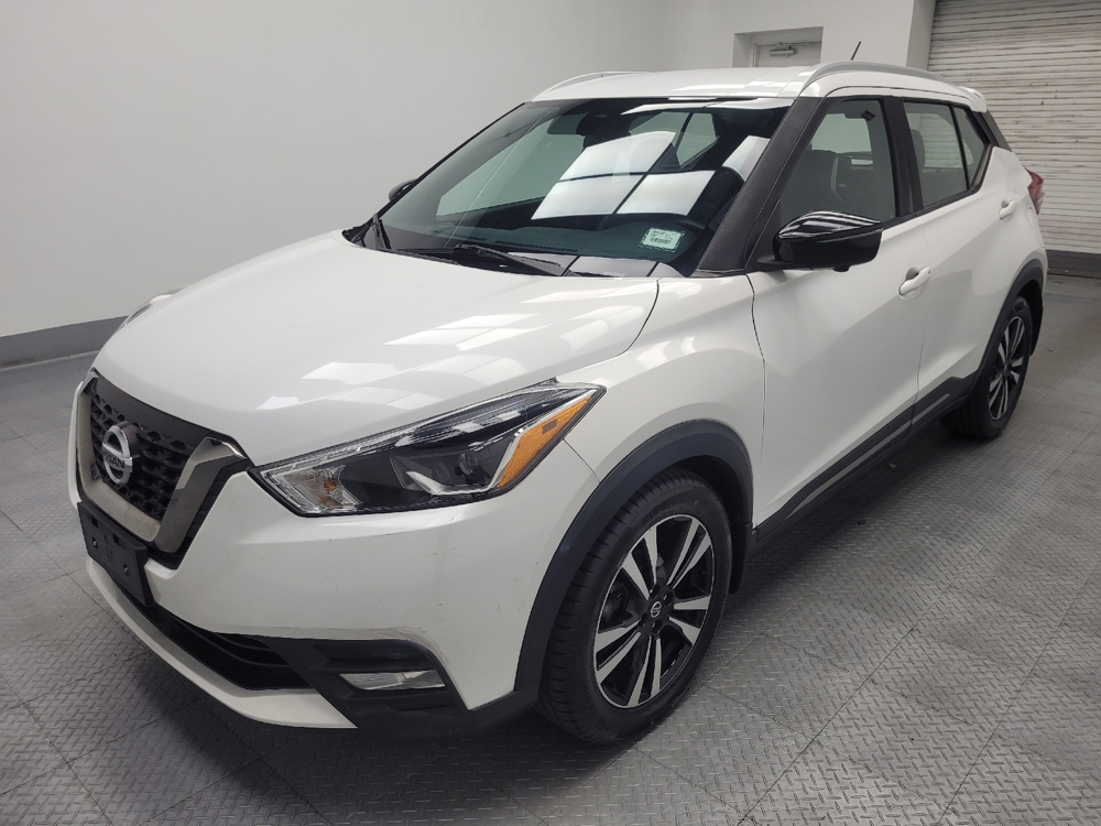 2020 Nissan Kicks SR