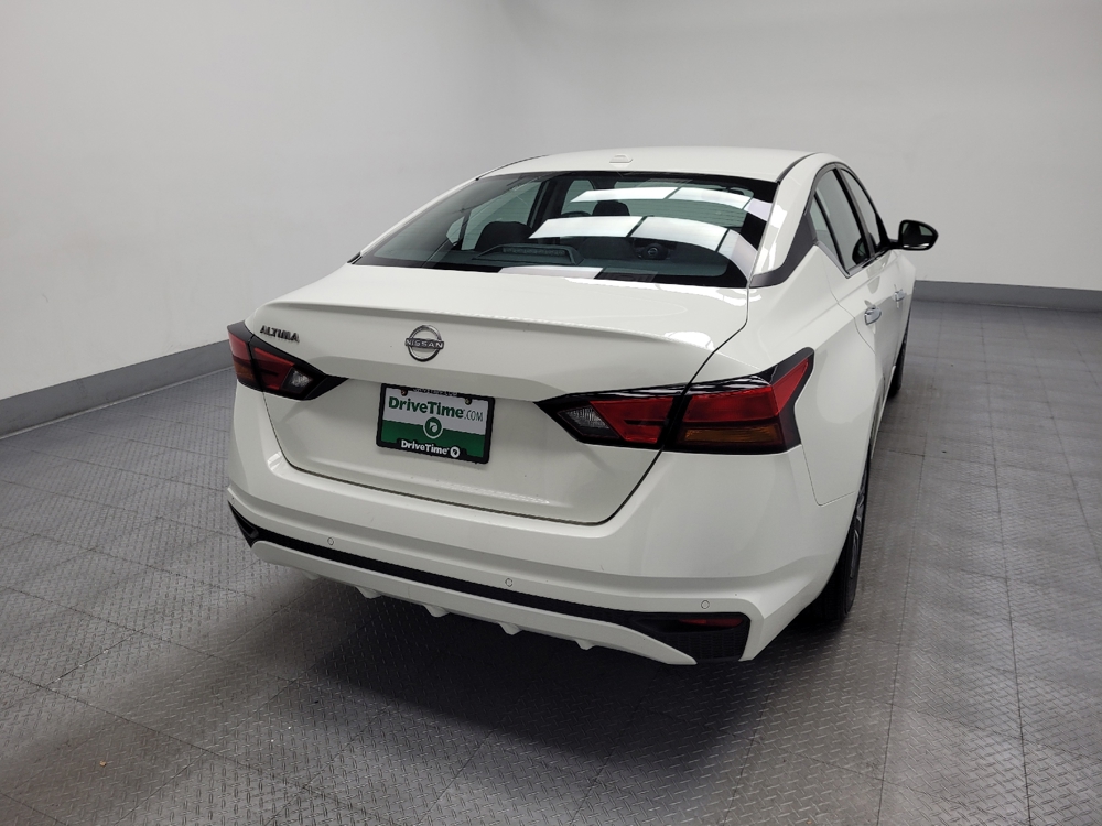 2025 Nissan Altima SV - Photo 6