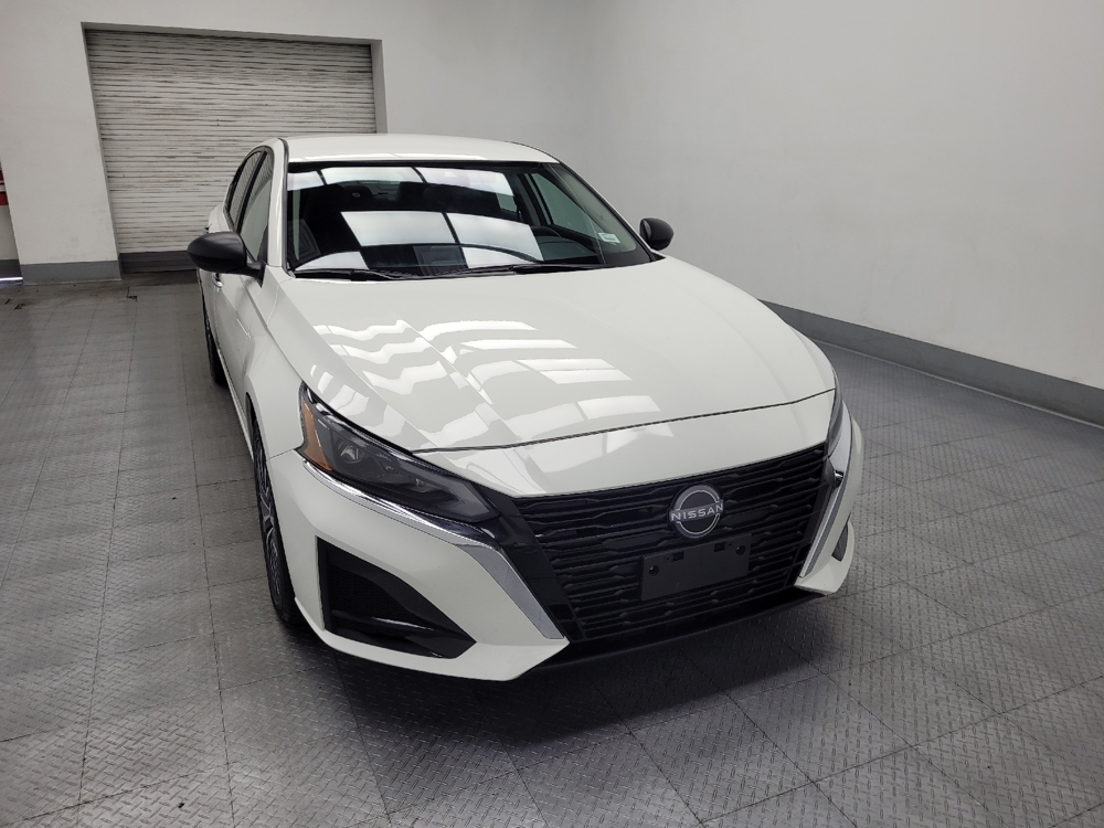 2025 Nissan Altima SV - Photo 11
