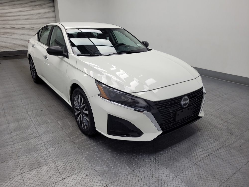 2025 Nissan Altima SV - Photo 10