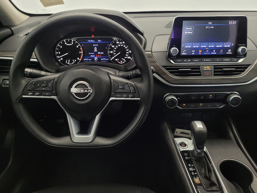 2025 Nissan Altima SV - Photo 17