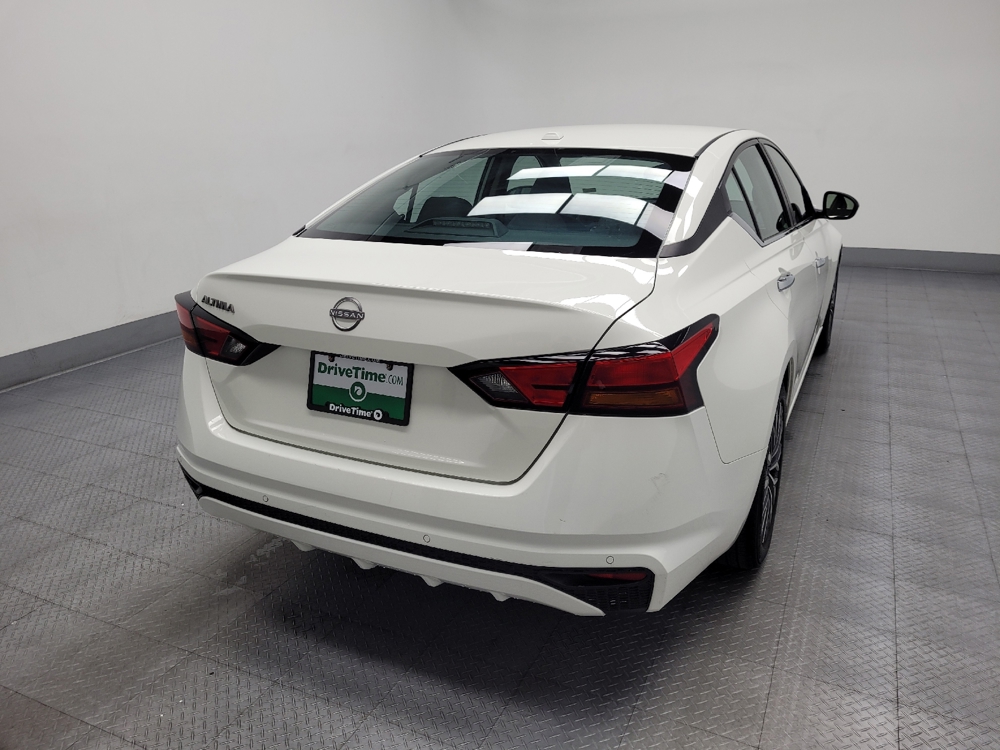 2025 Nissan Altima SV - Photo 6