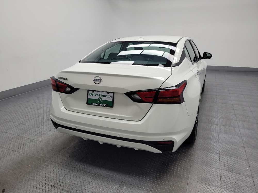 2025 Nissan Altima SV - Photo 6