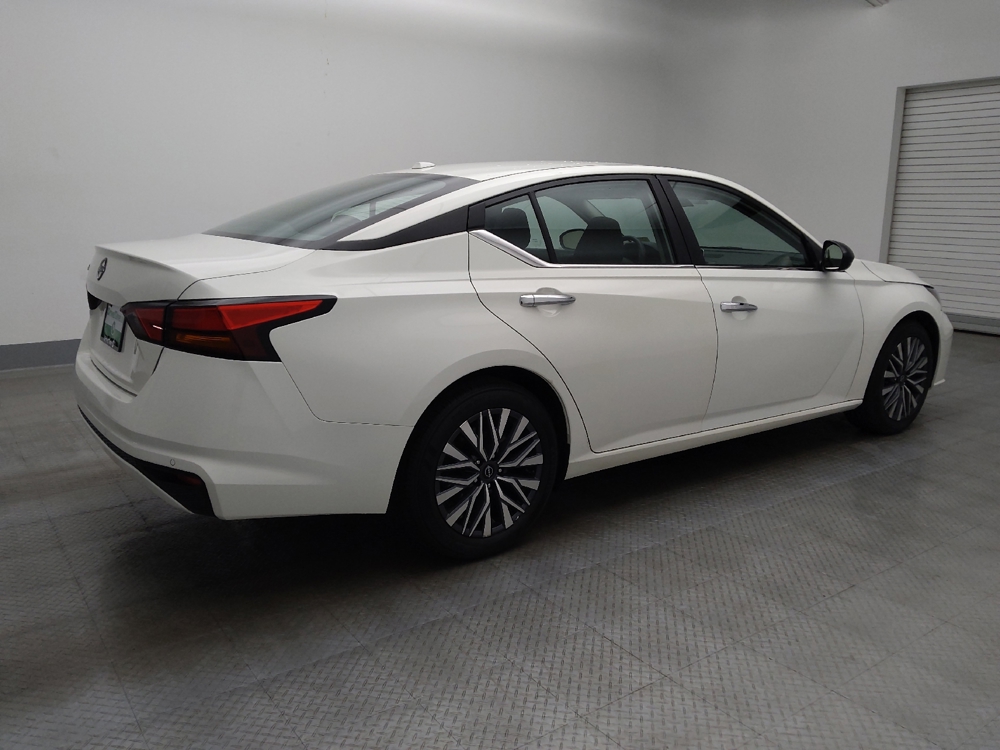 2025 Nissan Altima SV - Photo 8