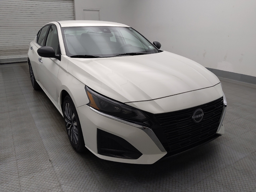 2025 Nissan Altima SV - Photo 11