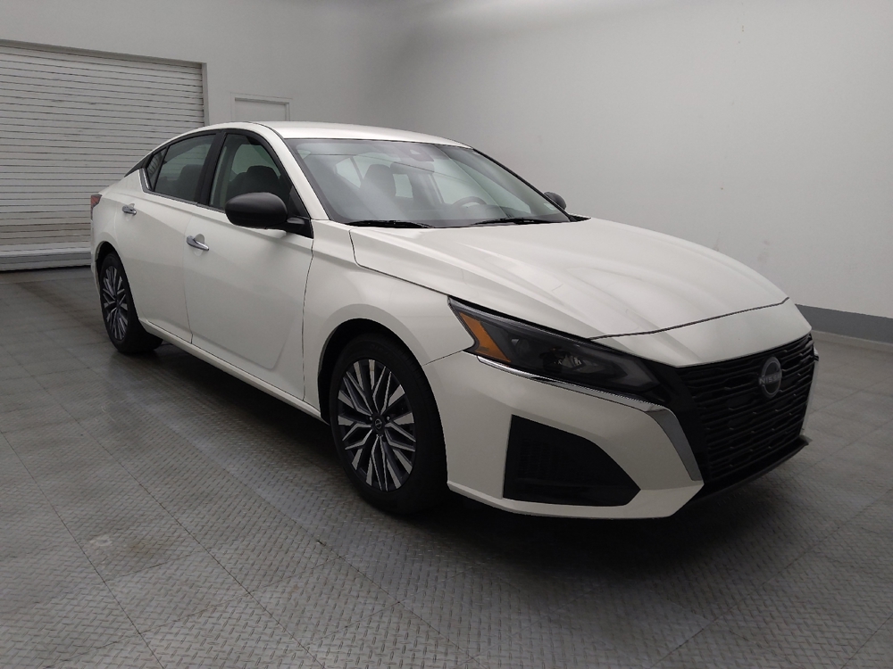 2025 Nissan Altima SV - Photo 10