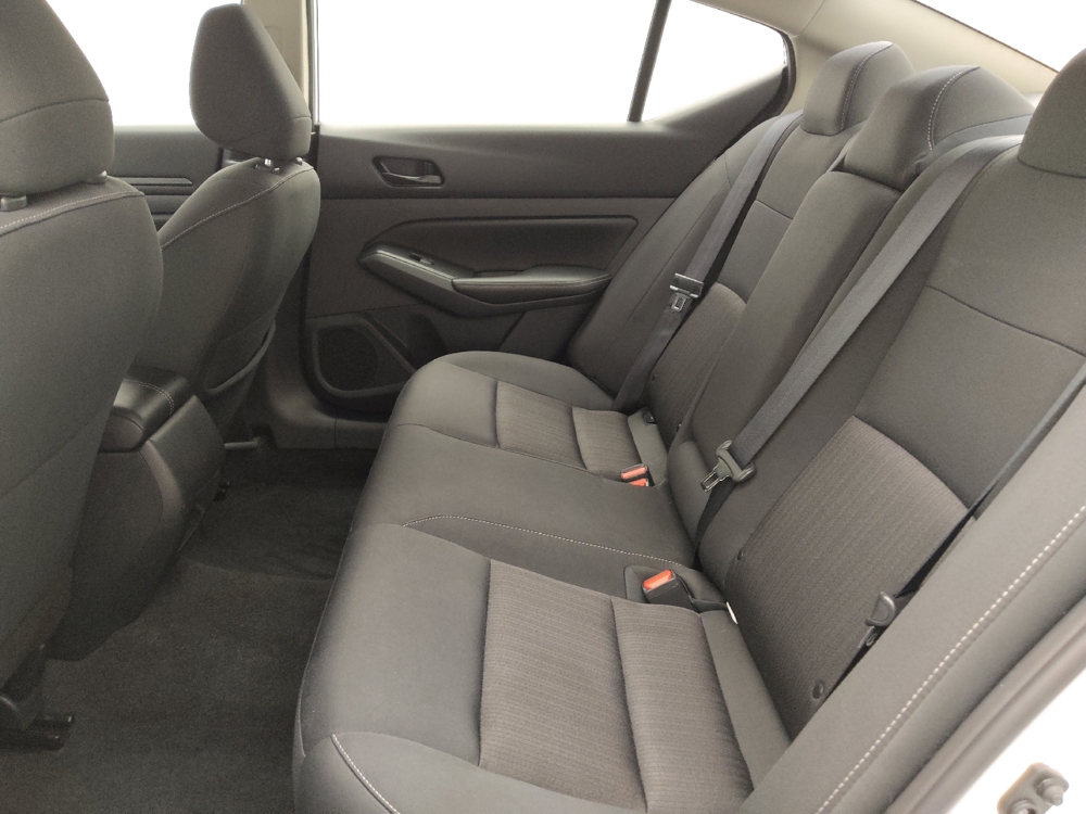 2025 Nissan Altima SV - Photo 14