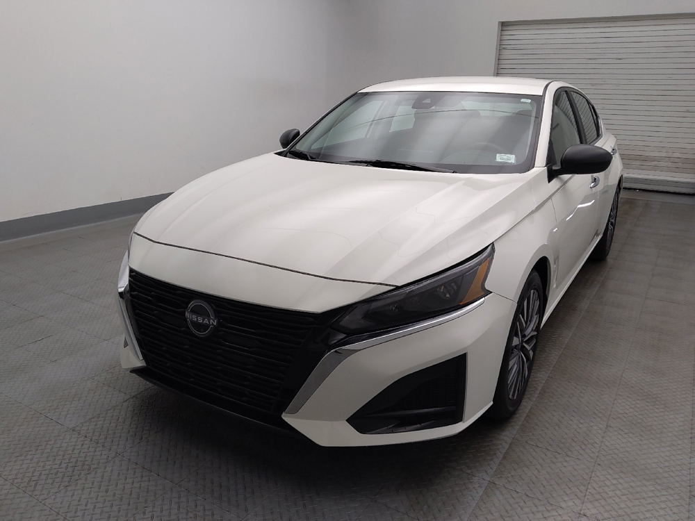 2025 Nissan Altima SV - Photo 12
