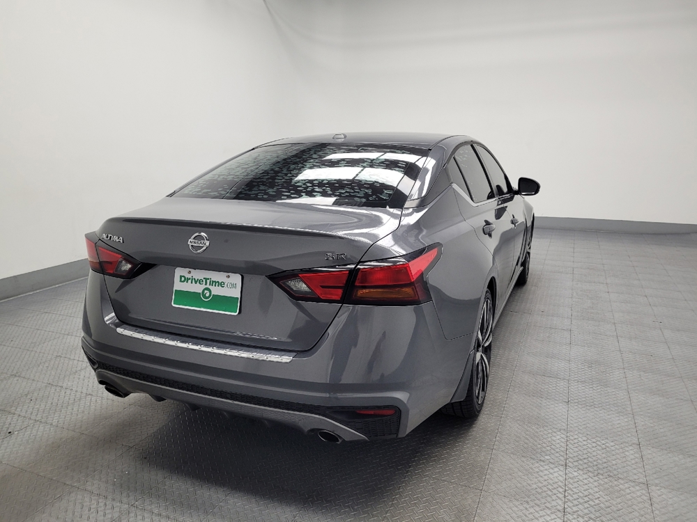 2019 Nissan Altima SR - Photo 6