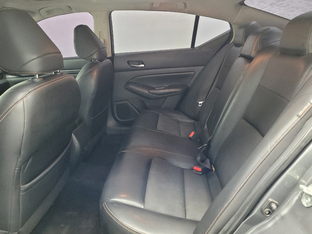 2019 Nissan Altima SR - Photo 14