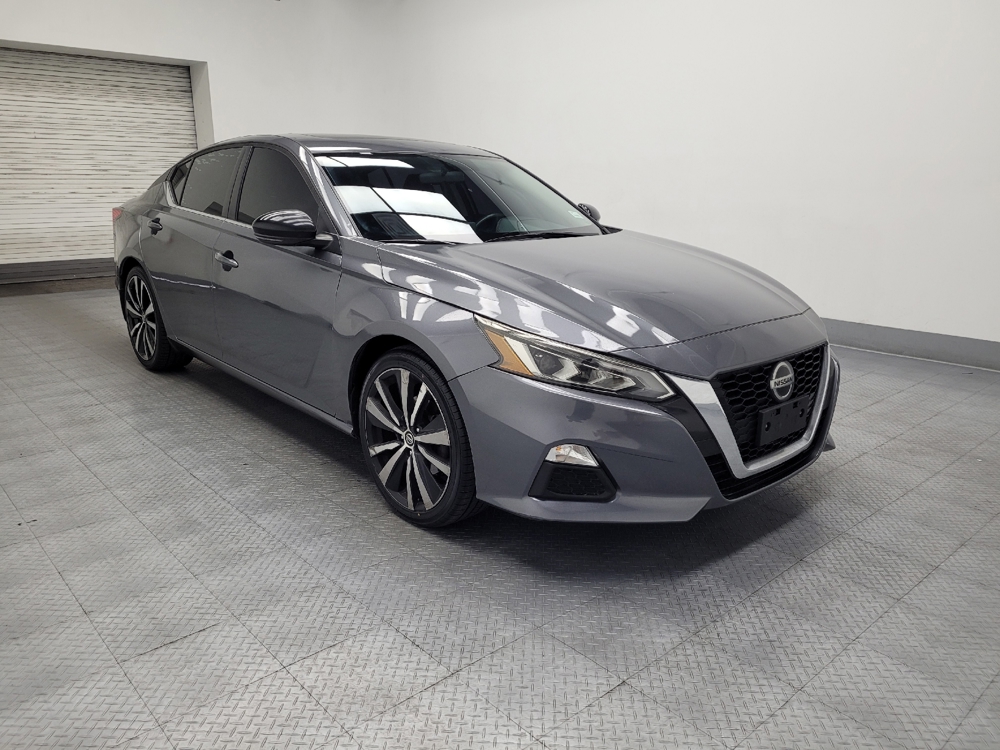 2019 Nissan Altima SR - Photo 9