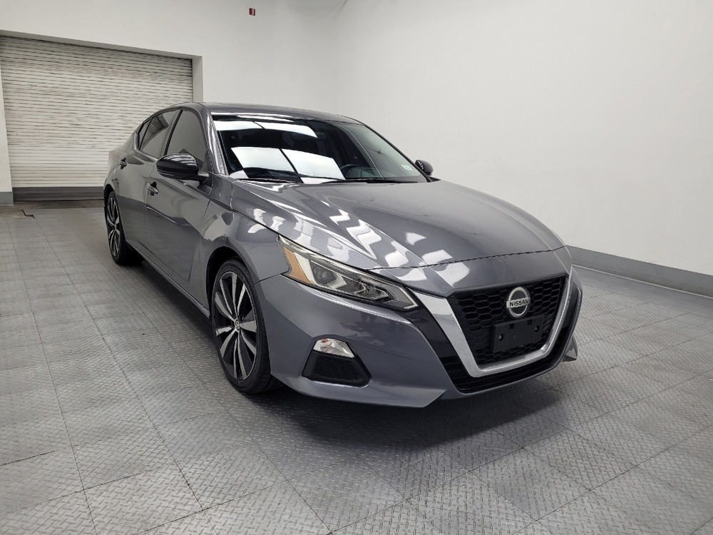 2019 Nissan Altima SR - Photo 10