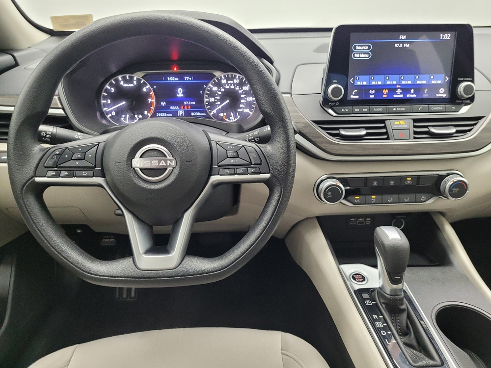 2025 Nissan Altima SV - Photo 17
