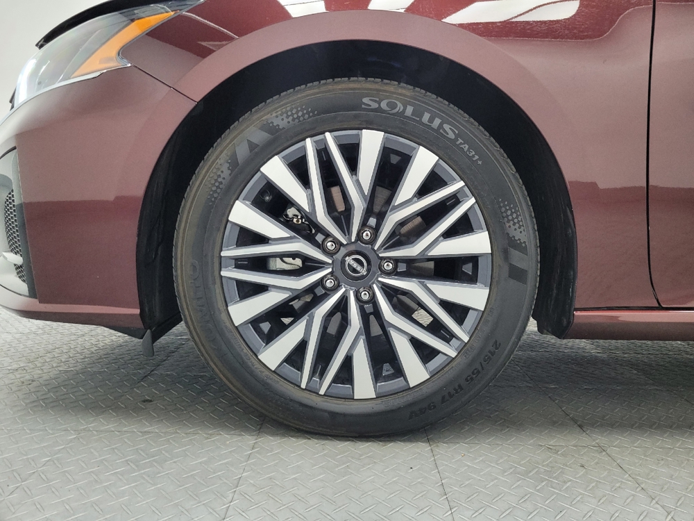 2025 Nissan Altima SV - Photo 24