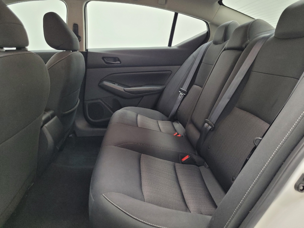 2025 Nissan Altima SV - Photo 14
