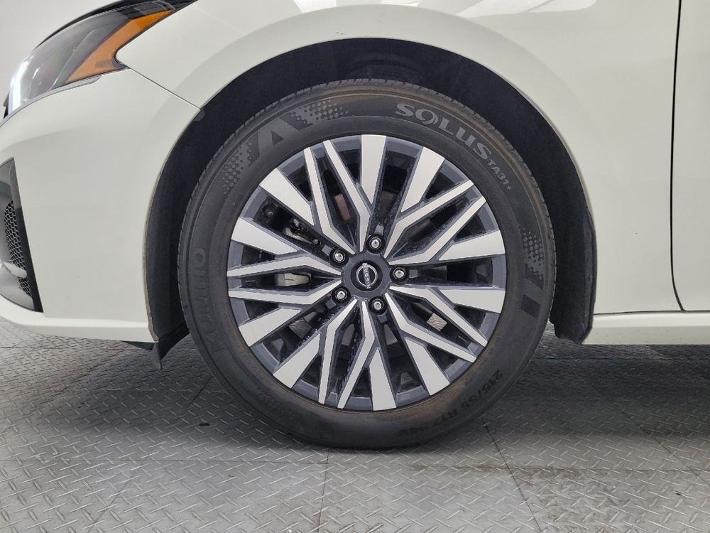 2025 Nissan Altima SV - Photo 24