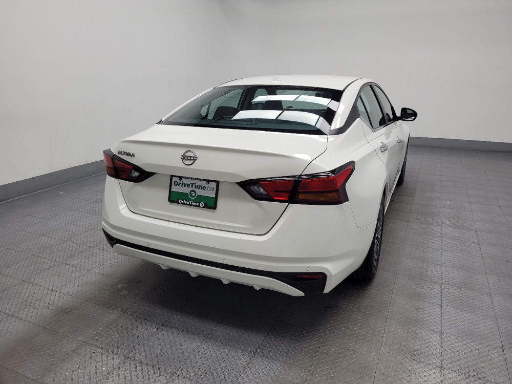 2025 Nissan Altima SV - Photo 6