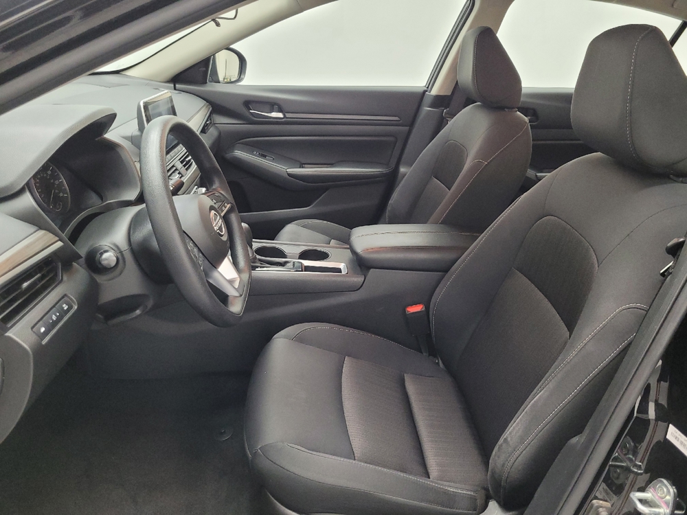 2025 Nissan Altima SV - Photo 13
