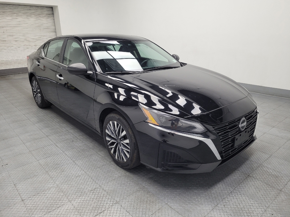 2025 Nissan Altima SV - Photo 10