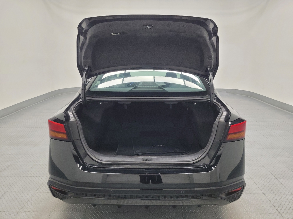 2025 Nissan Altima SV - Photo 22
