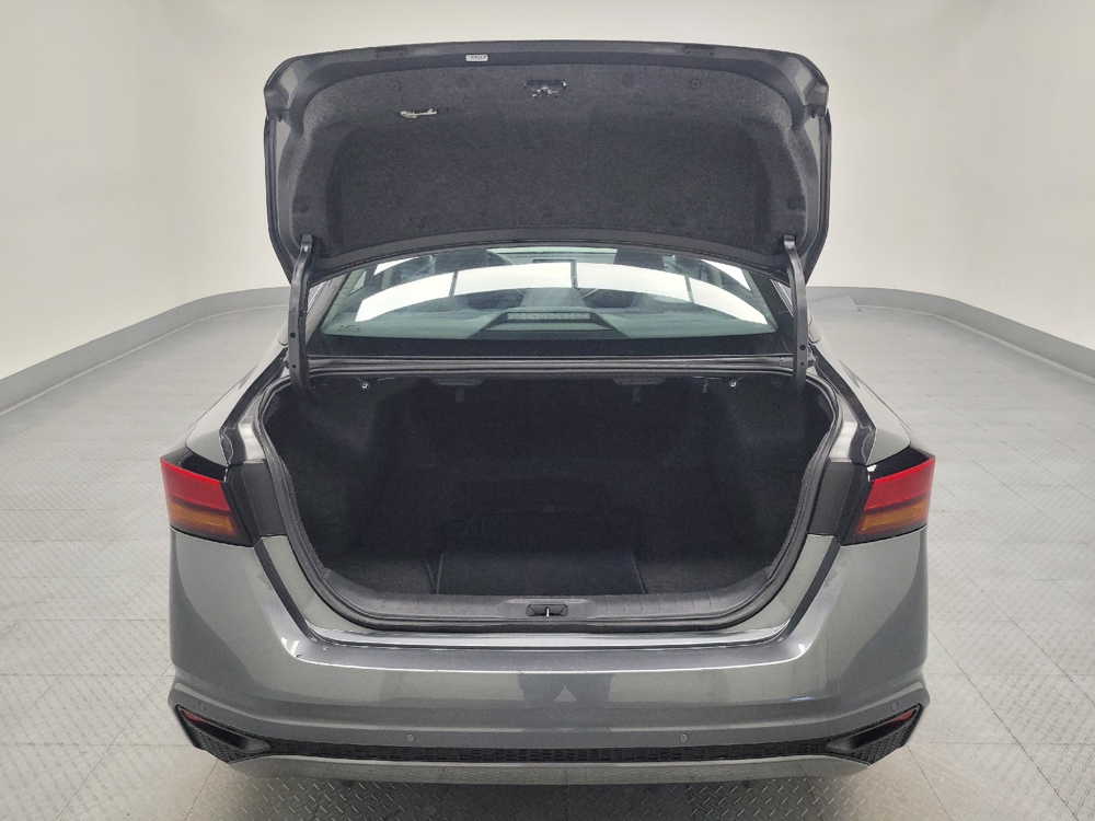 2025 Nissan Altima SV - Photo 22