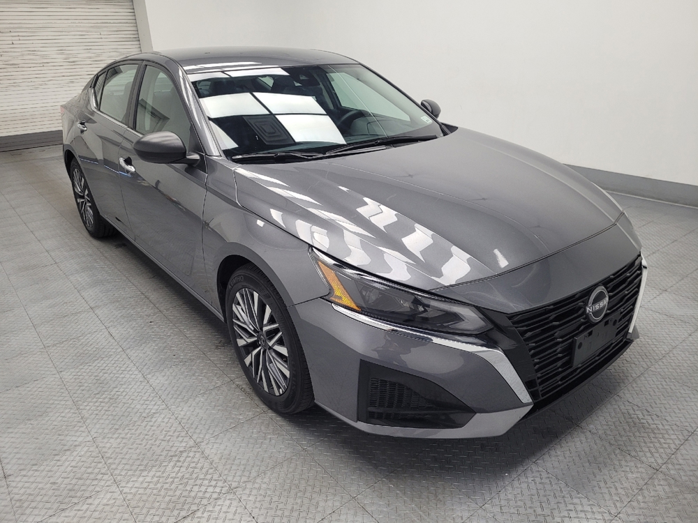 2025 Nissan Altima SV - Photo 10
