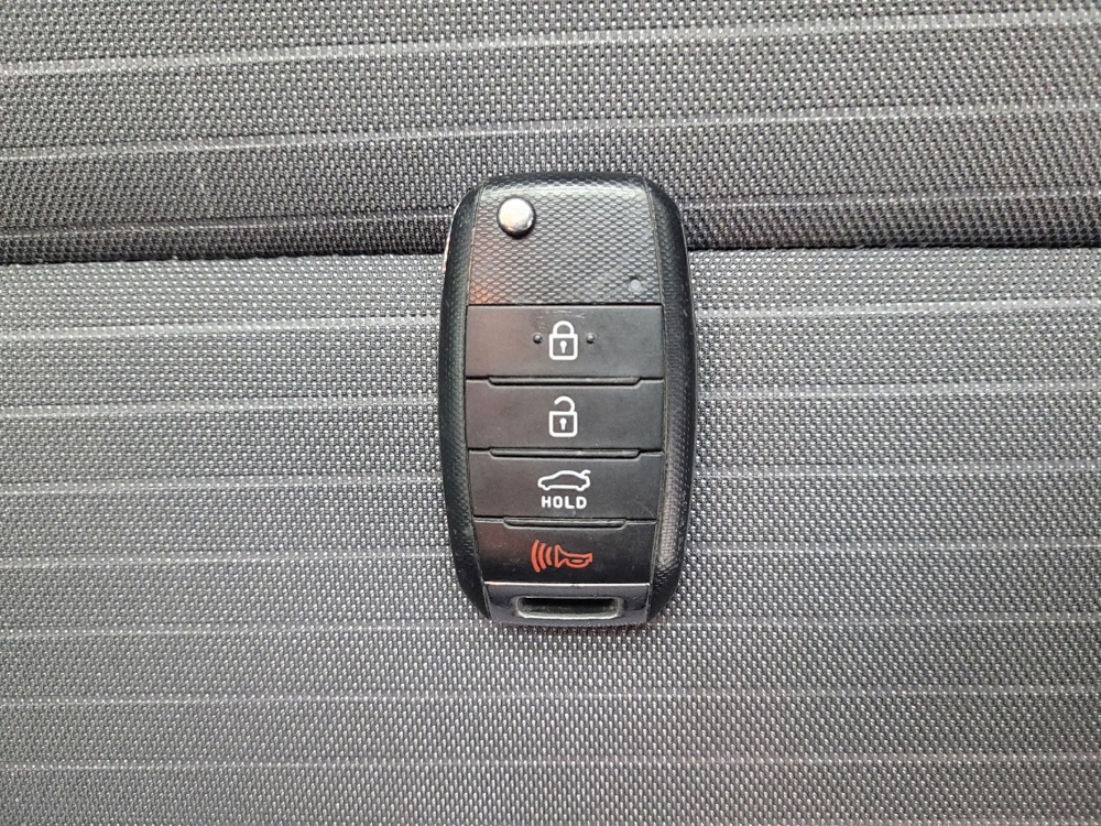 2017 Kia Forte LX - Photo 25