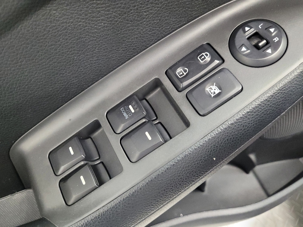 2017 Kia Forte LX - Photo 21