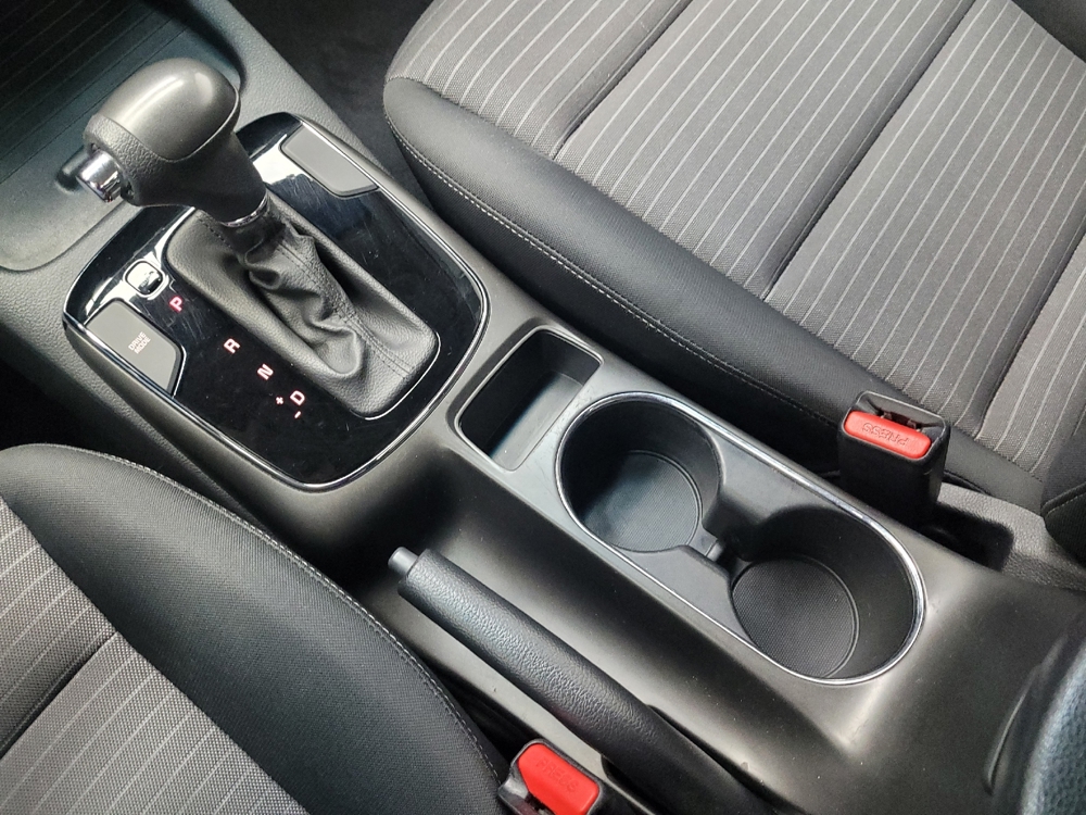 2017 Kia Forte LX - Photo 20