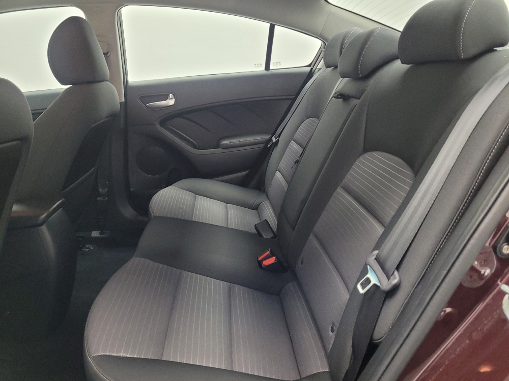 2017 Kia Forte LX - Photo 14