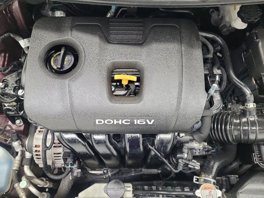 2017 Kia Forte LX - Photo 23