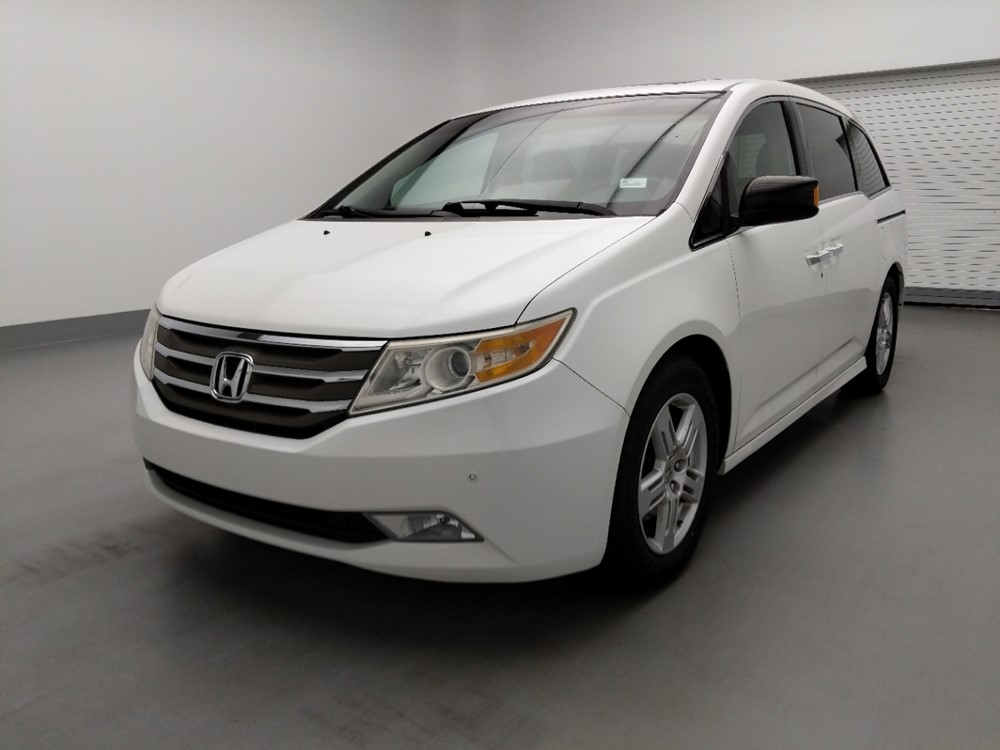 Used 2011 Honda Odyssey Driver Front Bumper