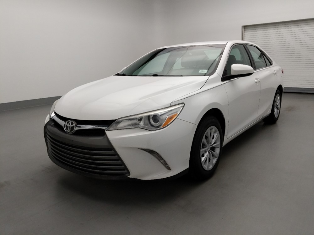Used 2016 Toyota Camry Driver Front Bumper