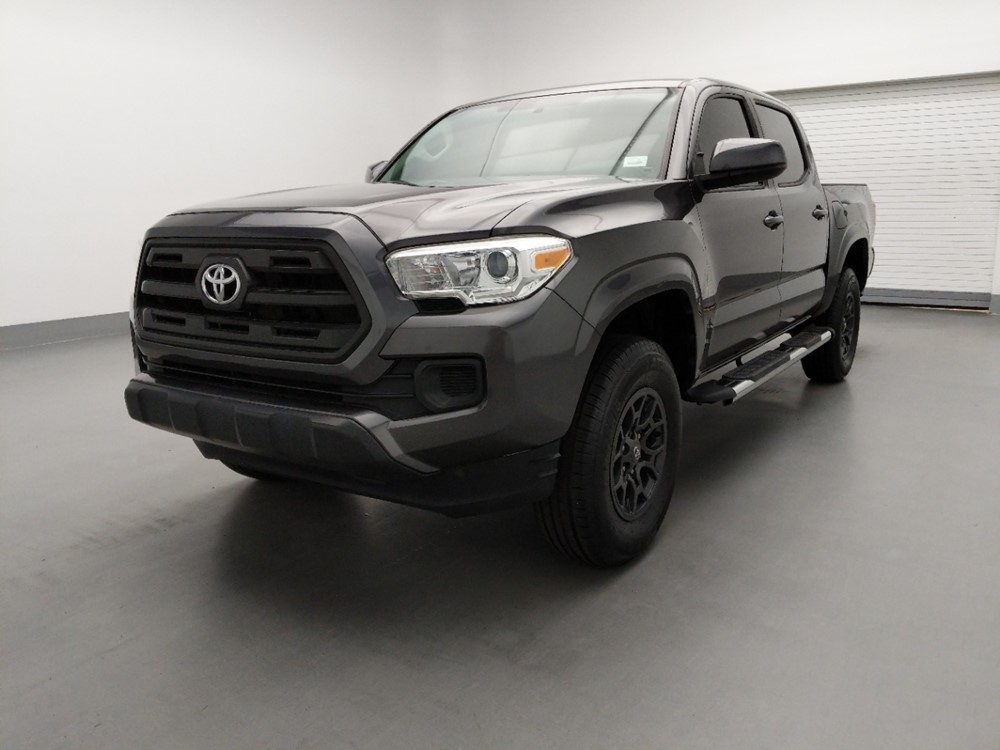 Used 2016 Toyota Tacoma Driver Front Bumper