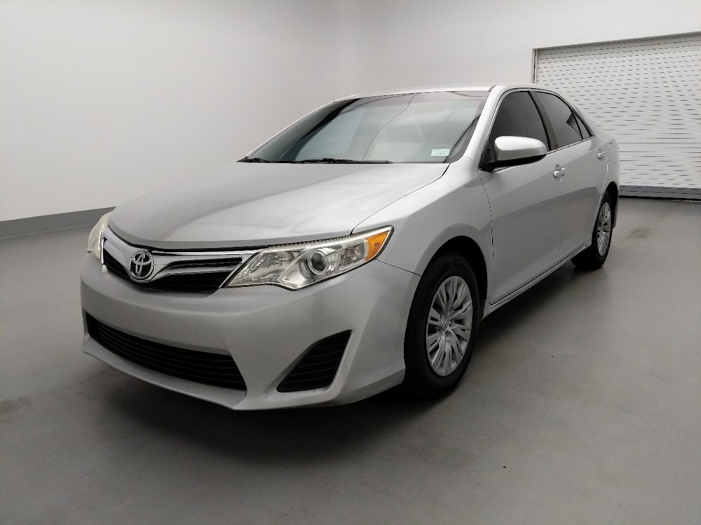 Used 2013 Toyota Camry Driver Front Bumper