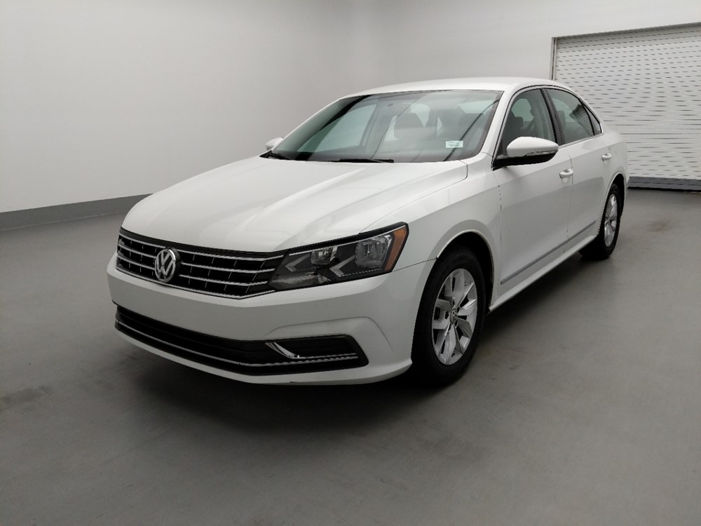 Used 2016 Volkswagen Passat Driver Front Bumper