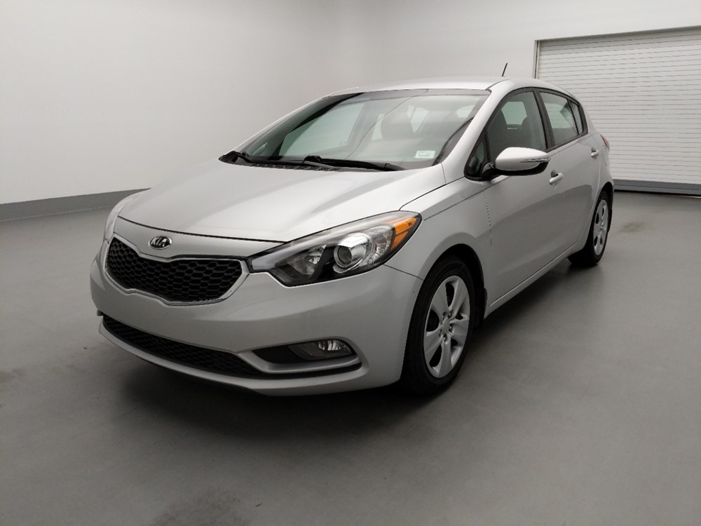 Used 2016 Kia Forte5 Driver Front Bumper