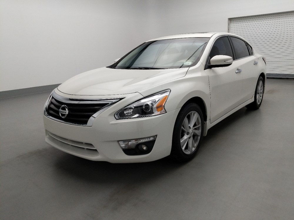 Used 2014 Nissan Altima Driver Front Bumper