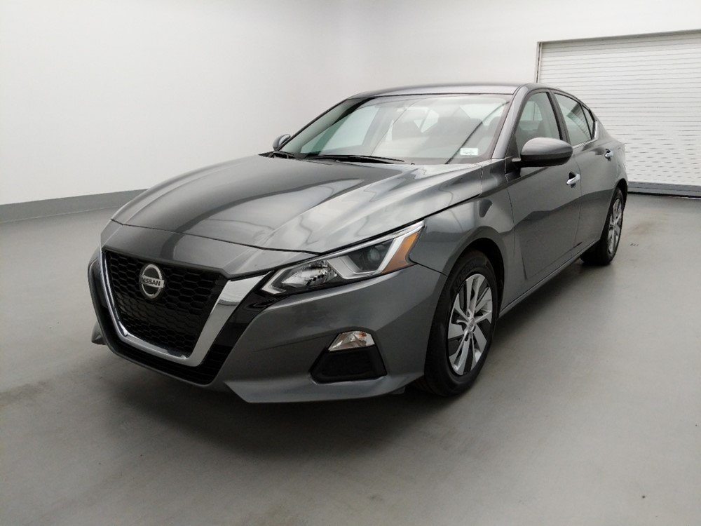 Used 2020 Nissan Altima Driver Front Bumper