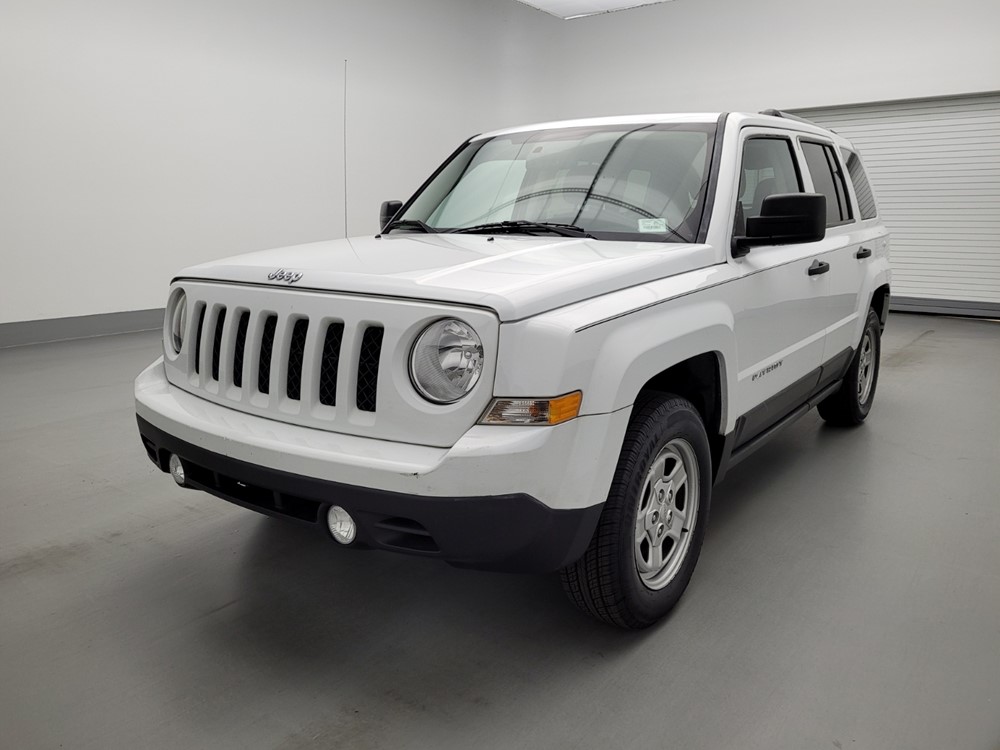 Used 2016 Jeep Patriot Driver Front Bumper