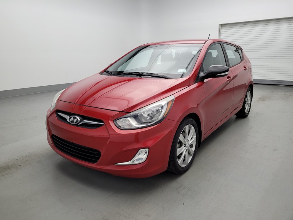 Used 2013 Hyundai Accent Driver Front Bumper