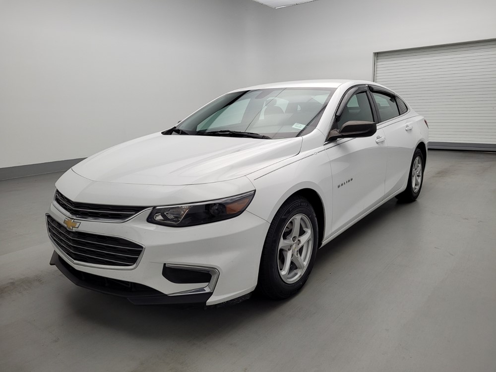 Used 2017 Chevrolet Malibu Driver Front Bumper