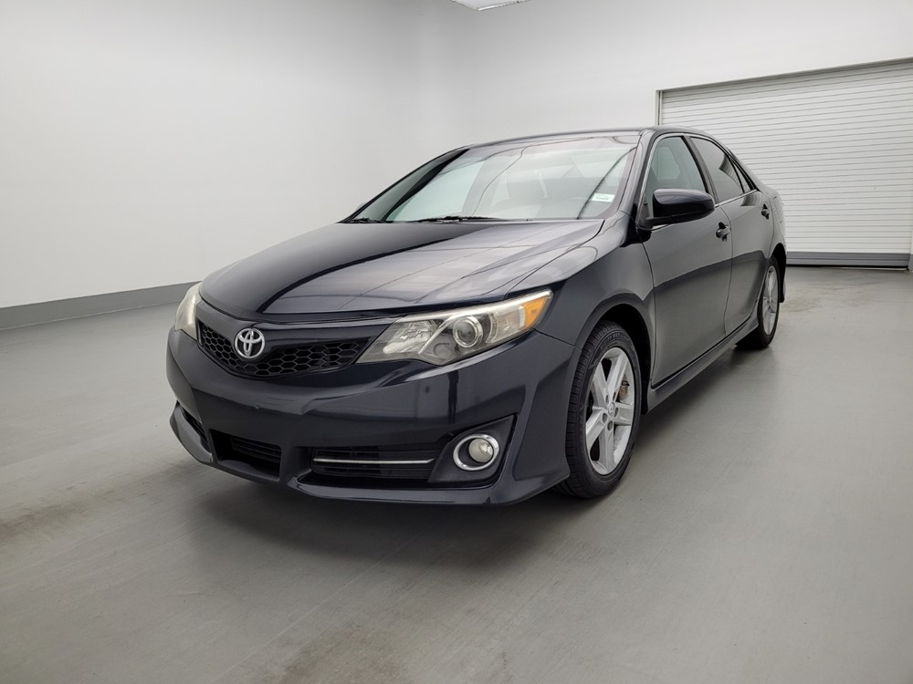 Used 2014 Toyota Camry Driver Front Bumper