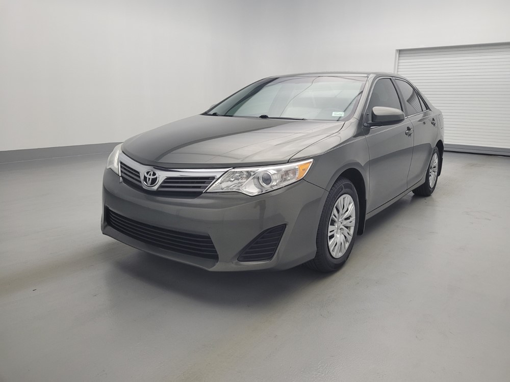 Used 2014 Toyota Camry Driver Front Bumper