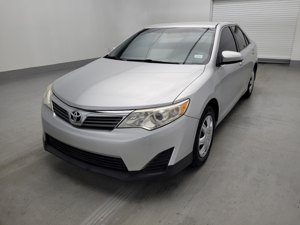 Used 2014 Toyota Camry Driver Front Bumper