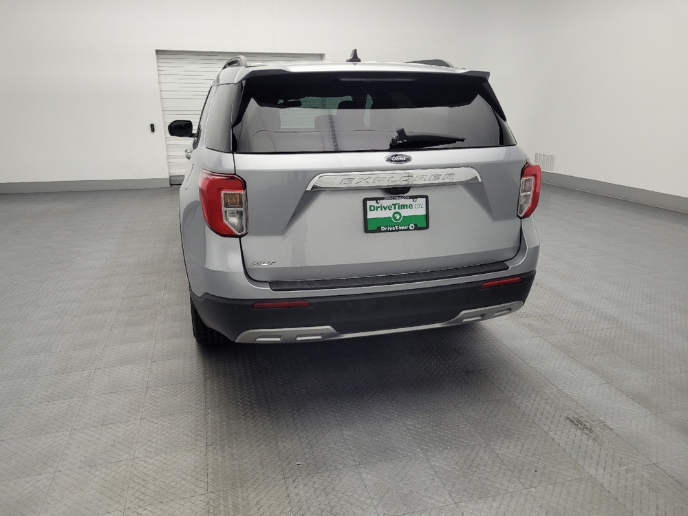 Image 5 of 2023 Ford Explorer XLT