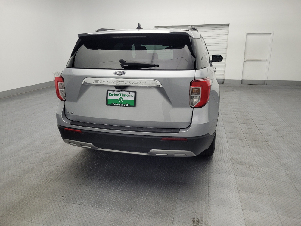 Image 6 of 2023 Ford Explorer XLT
