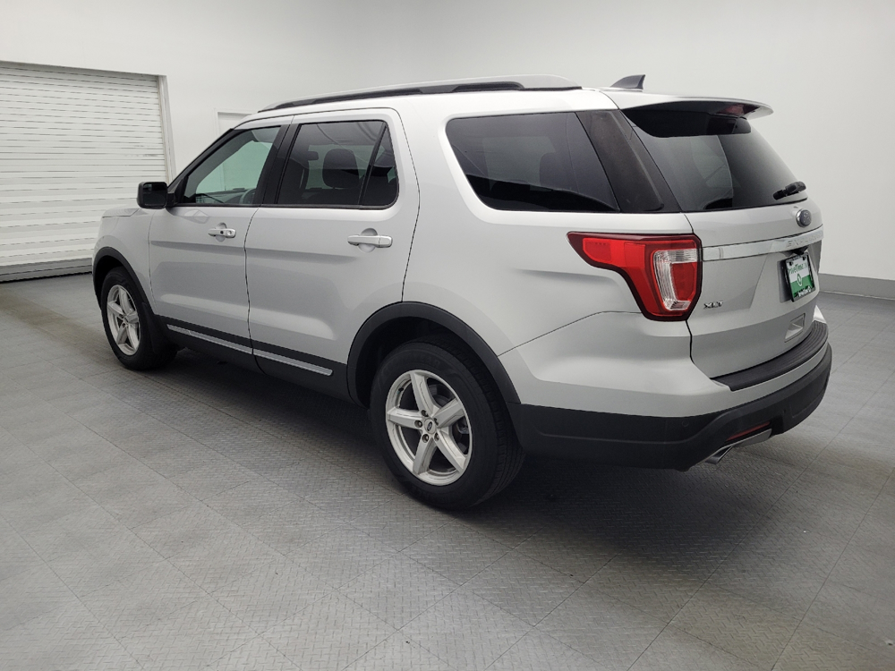 Image 3 of 2018 Ford Explorer XLT